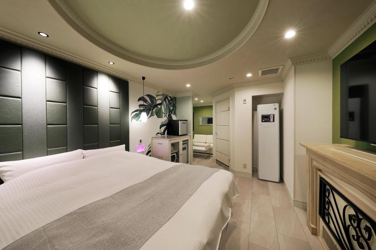 ホテルバースデー岐阜西店 Hotel Birthday Gifuwest (Adults Only) Экстерьер фото