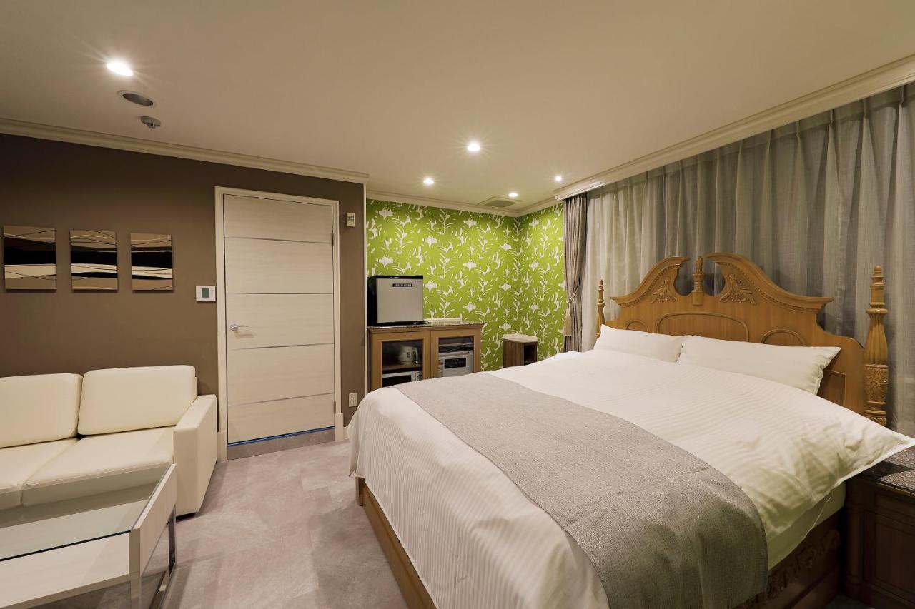 ホテルバースデー岐阜西店 Hotel Birthday Gifuwest (Adults Only) Экстерьер фото