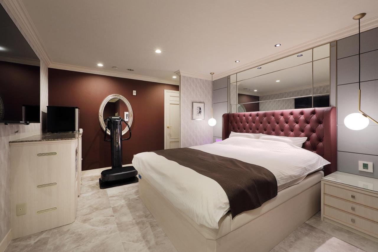 ホテルバースデー岐阜西店 Hotel Birthday Gifuwest (Adults Only) Экстерьер фото