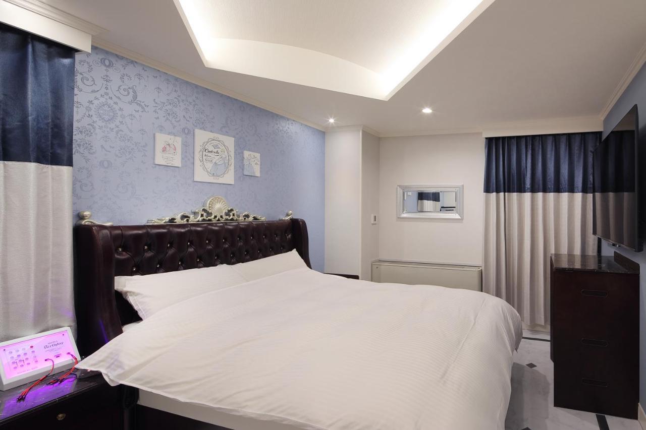 ホテルバースデー岐阜西店 Hotel Birthday Gifuwest (Adults Only) Экстерьер фото