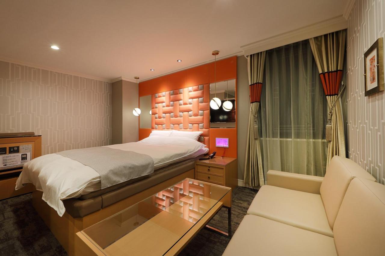 ホテルバースデー岐阜西店 Hotel Birthday Gifuwest (Adults Only) Экстерьер фото